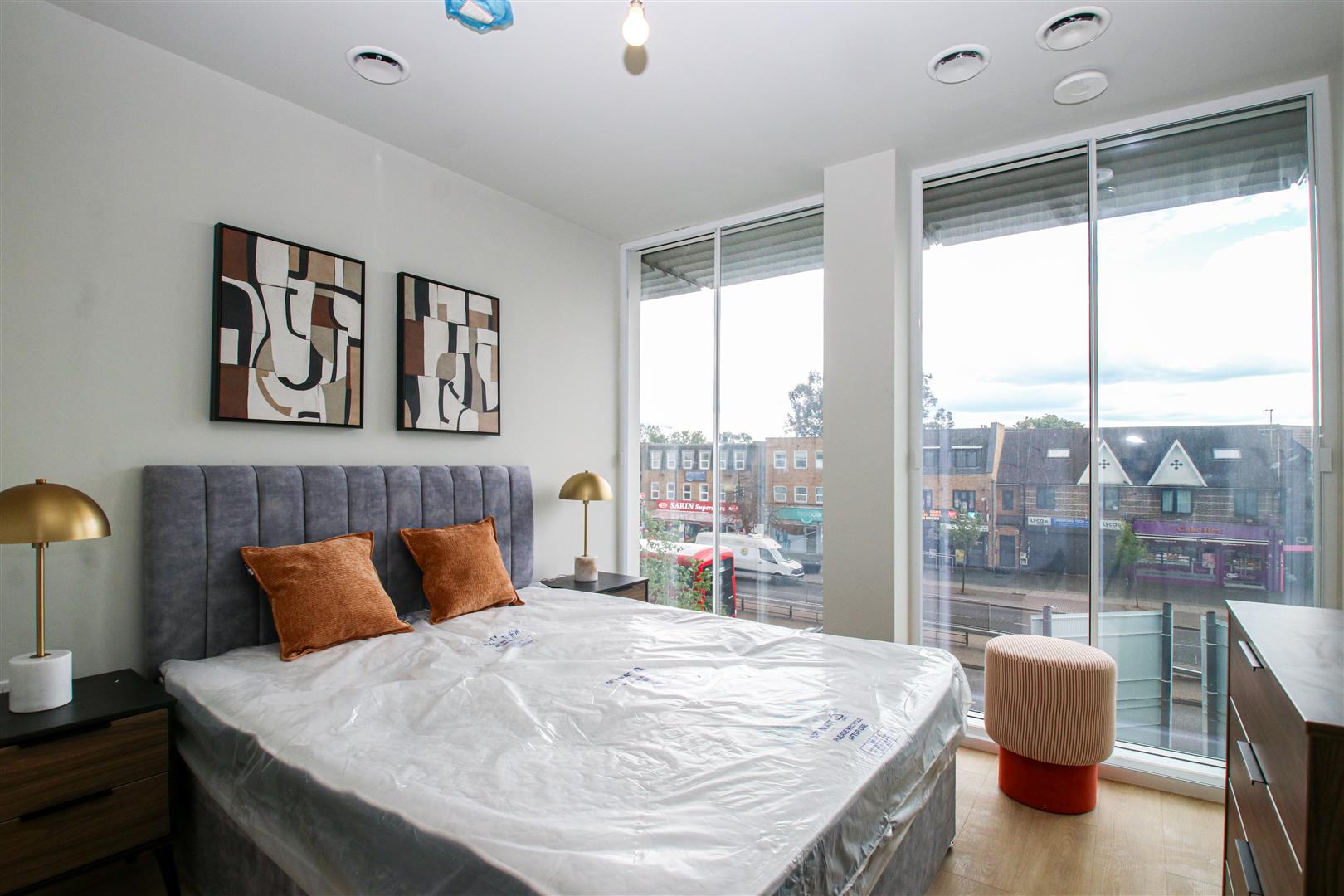 785 Bath Road, Hounslow